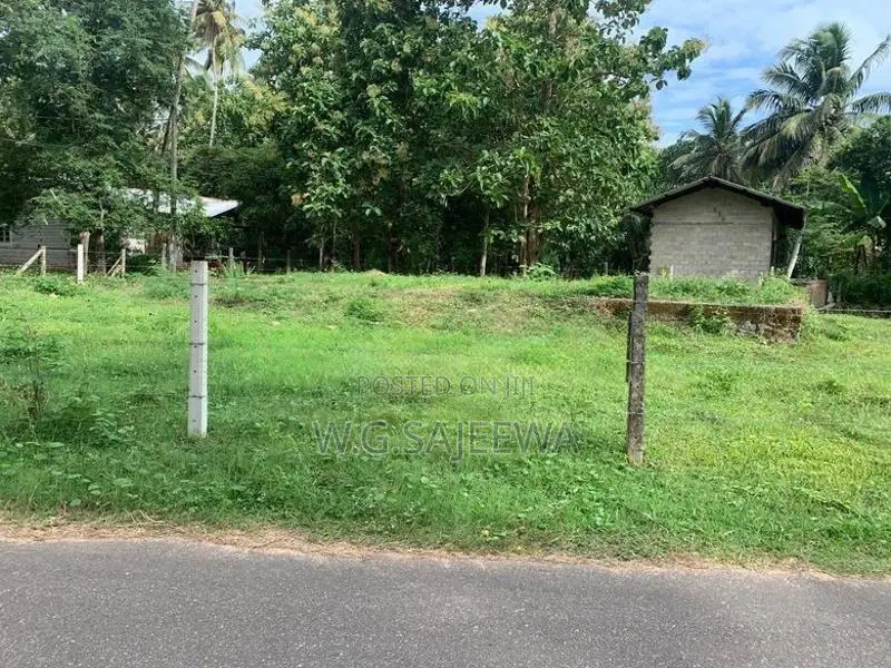 24.9 Perch Land for Sale in Demanhandiya Negombo