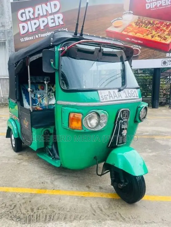 Bajaj RE 2012