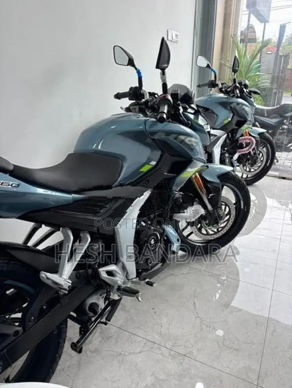 Bajaj Pulsar N160 Premium 2026