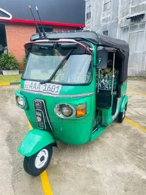 Bajaj RE 2012