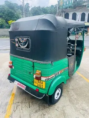 Bajaj RE 2012