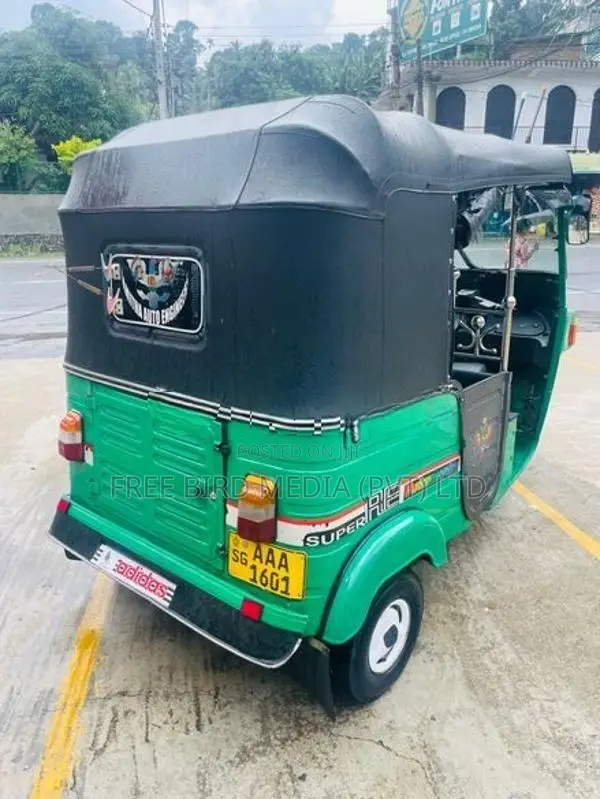 Bajaj RE 2012