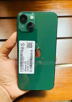 Apple iPhone 13 (Used)
