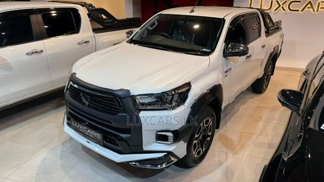 Toyota Hilux Revo 2.8 Modellista 2025