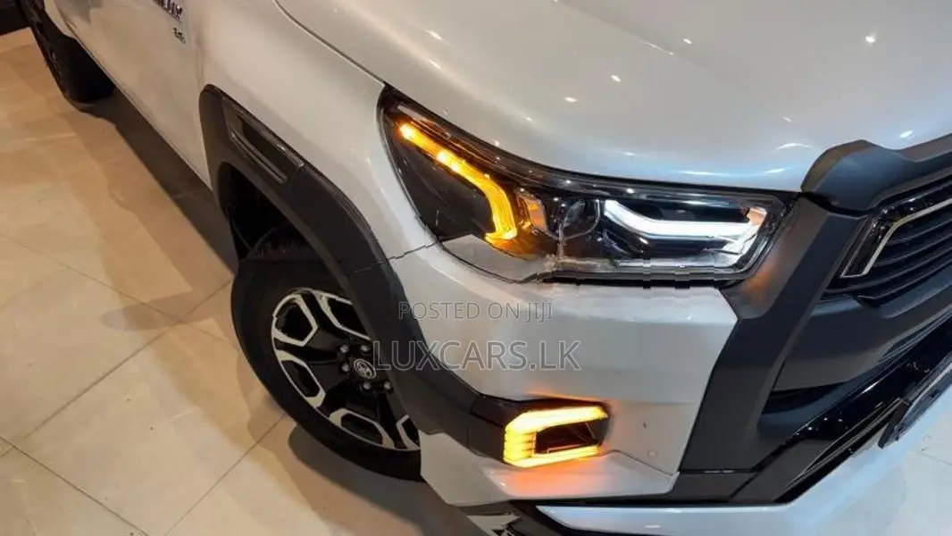 Toyota Hilux Revo 2.8 Modellista 2025