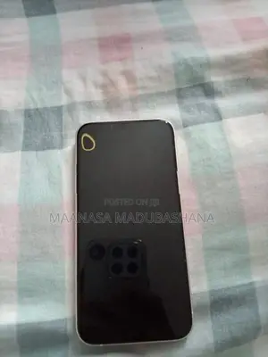 Apple iPhone 13 (Used)