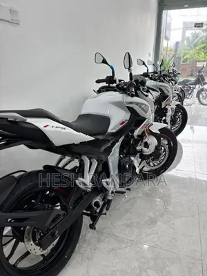 Bajaj Pulsar N160 Premium 2026