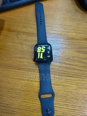 Apple iWatch SE 2 44 Mm