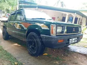 Mitsubishi L200 Japan 1999