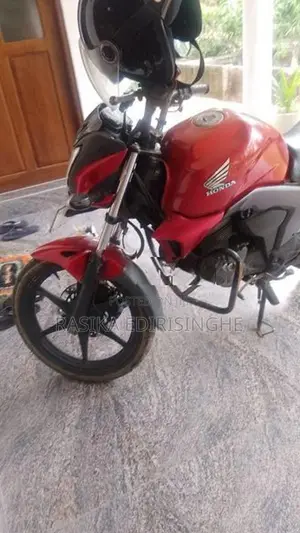 Honda CB Trigger 2014