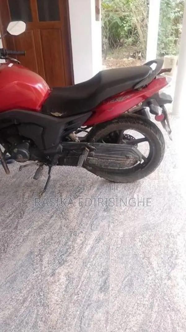 Honda CB Trigger 2014