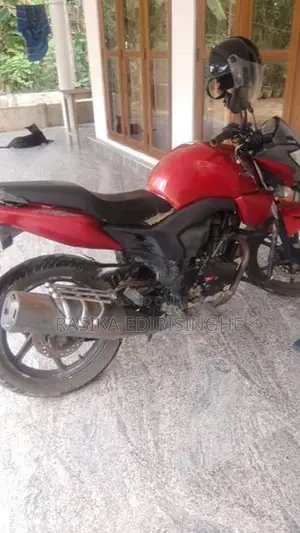 Honda CB Trigger 2014