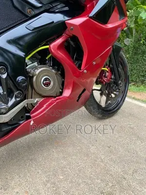 Bajaj Pulsar RS200 2016