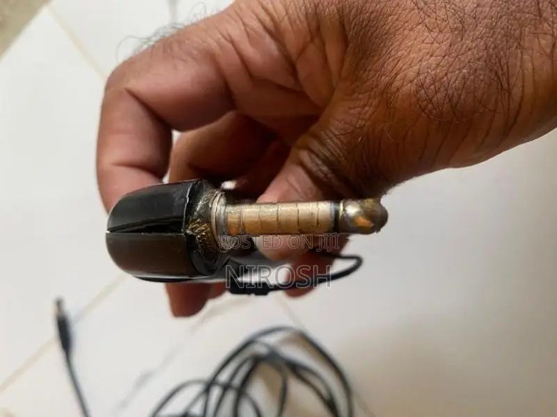 Samson Cr 77 Uhf Wireless Guitar unit FM