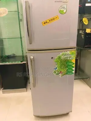 Singer 5Ft D/Door Fridge