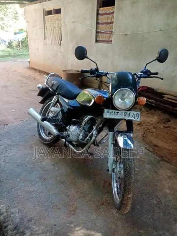 Bajaj Boxer 2003
