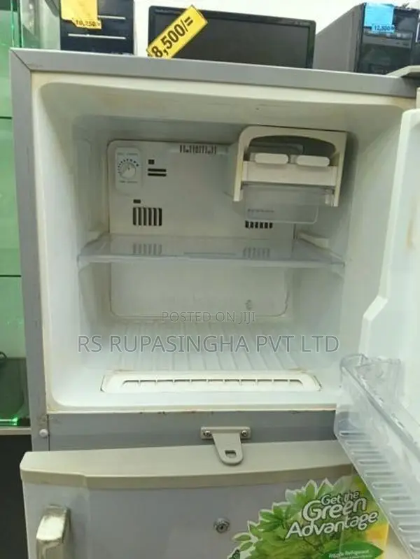 Singer 5Ft D/Door Fridge