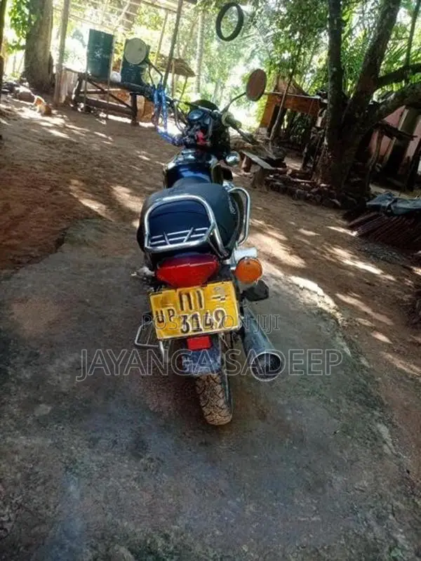 Bajaj Boxer 2003