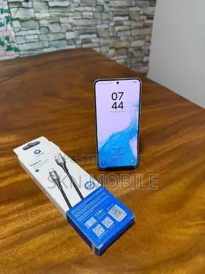 Samsung Galaxy S22 8GB 256GB 5G (Used)