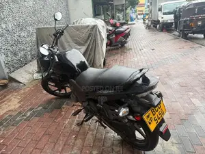 Honda CB Trigger 2015