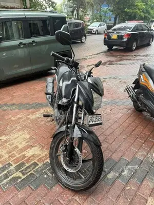 Honda CB Trigger 2015