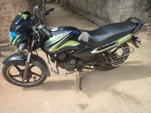 TVS Metro 2016