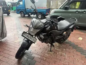 Honda CB Trigger 2015