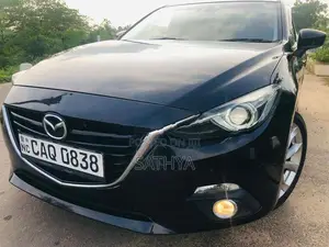 Mazda Axela Skyactive 2016