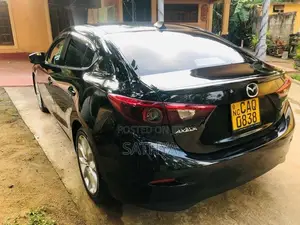 Mazda Axela Skyactive 2016