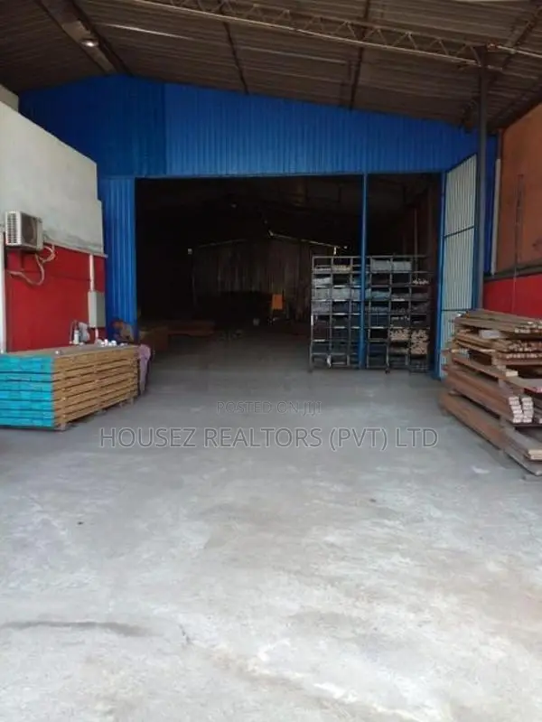 Warehouse with Office Spaces for Sale – Piliyandala / Road