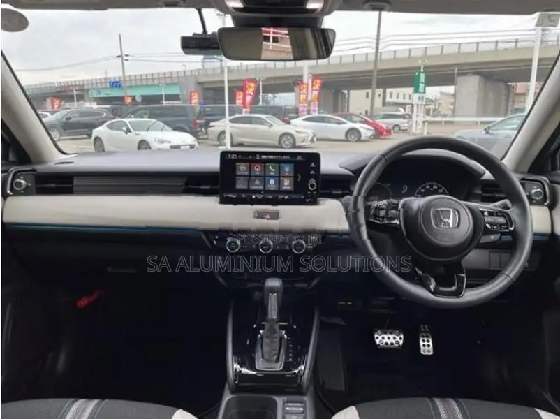 Honda Vezel Z PLAY 2024