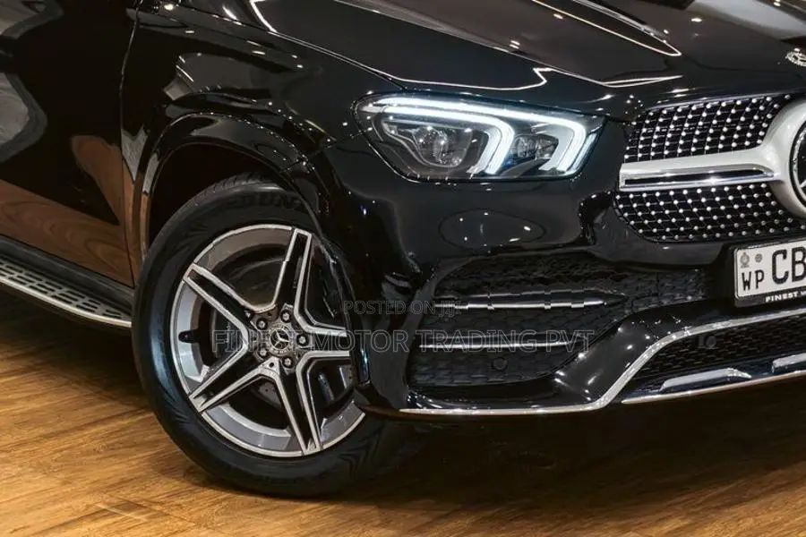 Mercedes Benz GLE 300D AMG Premium Plus 2019