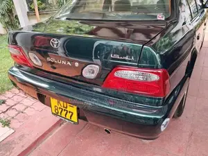 Toyota Soluna 2001