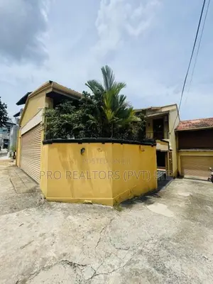 04 Bedroom House for Sale in Battaramulla
