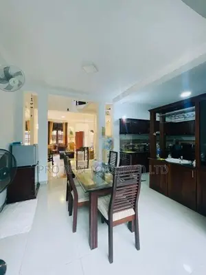 04 Bedroom House for Sale in Battaramulla