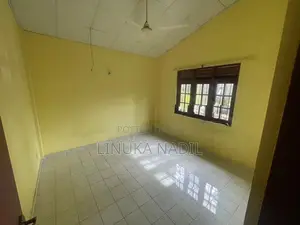 2 Bedroom Upstair House for Rent in Piliyandala