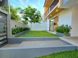 නවීන පන්නයේ සුකෝපබෝගී අලුත්ම දෙමහල් නිවස විකිනීමට - පිලියන්දල