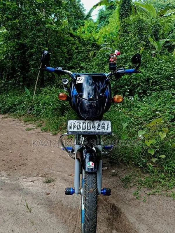 Bajaj CT100 2015