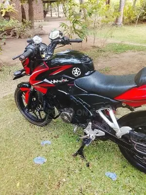 Bajaj Pulsar 150 2017