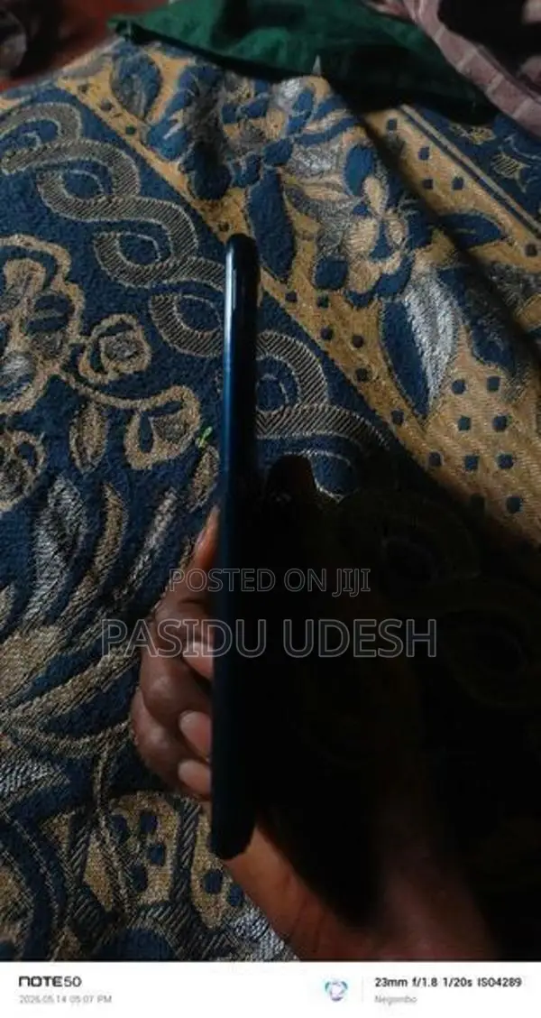 Vivo V20 (Used)