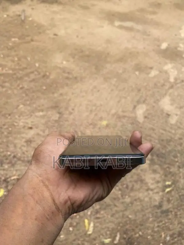 Vivo Y200e (Used)
