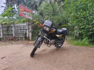 Suzuki GS 125 1996