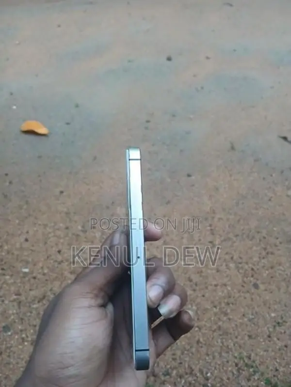Apple iPhone 5S (Used)