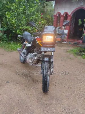 Suzuki GS 125 1996