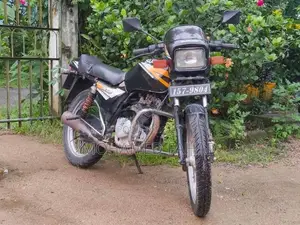 Suzuki GS 125 1996
