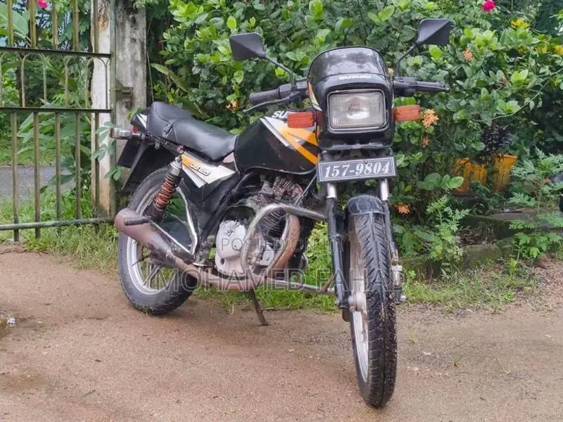 Suzuki GS 125 1996
