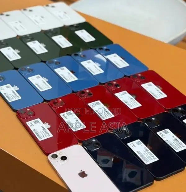 Apple iPhone 13 128GB (Used)