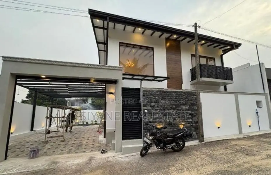 Brand New House for Sale Athurugiriya