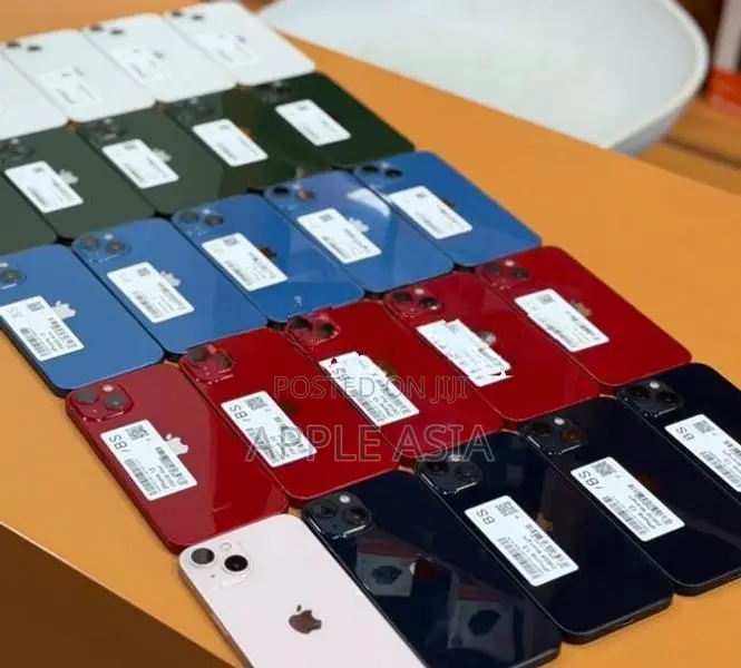 Apple iPhone 13 128GB (Used)