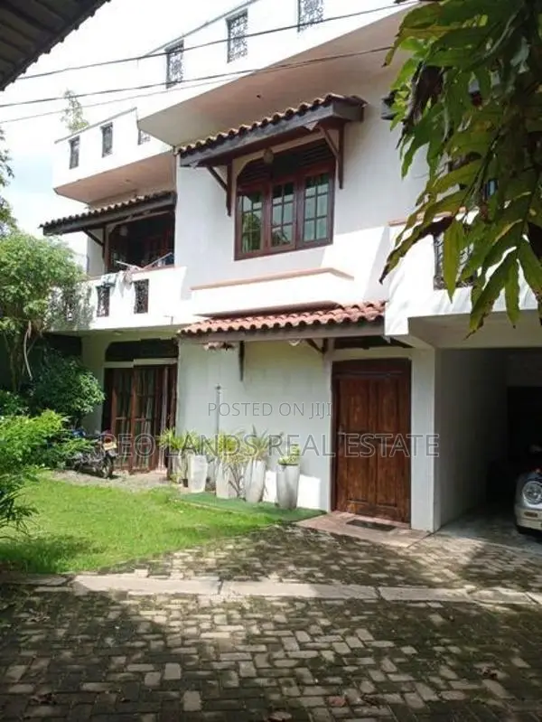 (DH1227) Two Storey House for Sale in Rajagiriya Kalapaluwawa